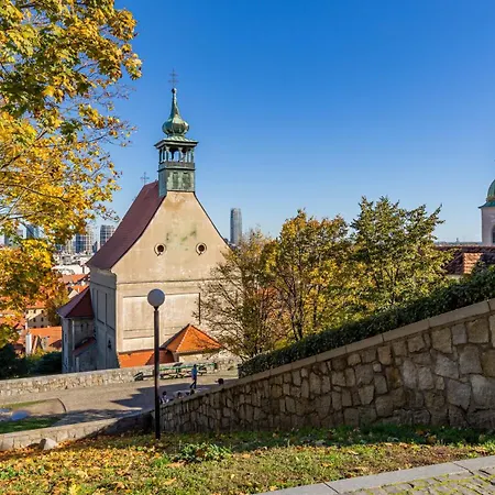 Castle Vista Getaway, Free Parking Apartment *