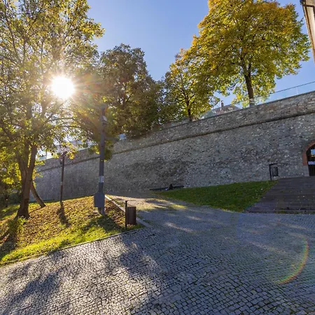 Castle Vista Getaway, Free Parking *