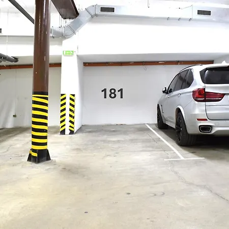 Castle Vista Getaway, Free Parking Apartamento Bratislava